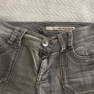 DKNY grey washed denim jeans. Size 6. Calf length. Back pocket design.